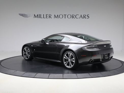 Used 2011 Aston Martin V12 Vantage Coupe image 4