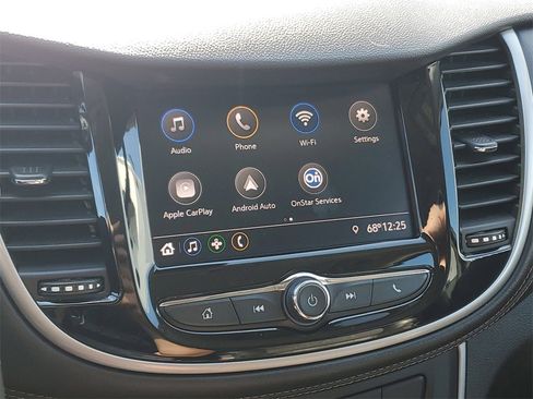 Used 2020 Chevrolet Trax LT w/ Driver Confidence Package image 23