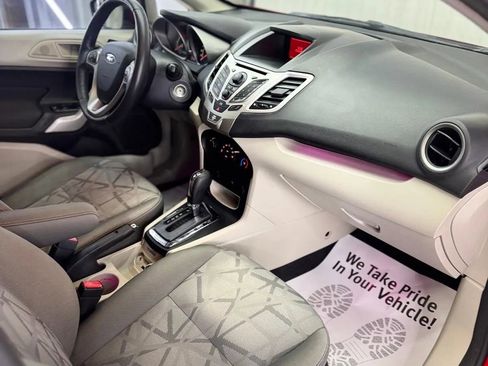 Used 2013 Ford Fiesta SE image 31