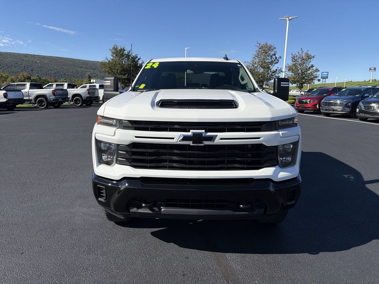 Used 2024 Chevrolet Silverado 2500 Custom w/ Custom Convenience Package AWD/4WD image 2