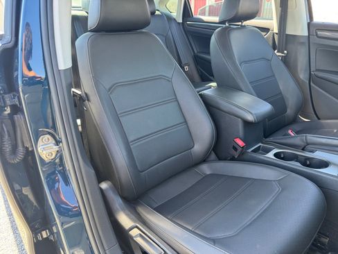 Used 2020 Volkswagen Passat 2.0T R-Line image 20