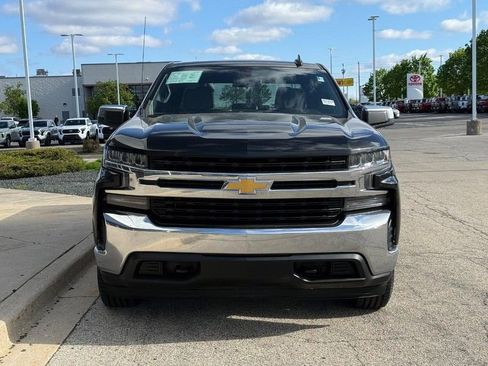 Used 2019 Chevrolet Silverado 1500 LT w/ Convenience Package AWD/4WD image 8