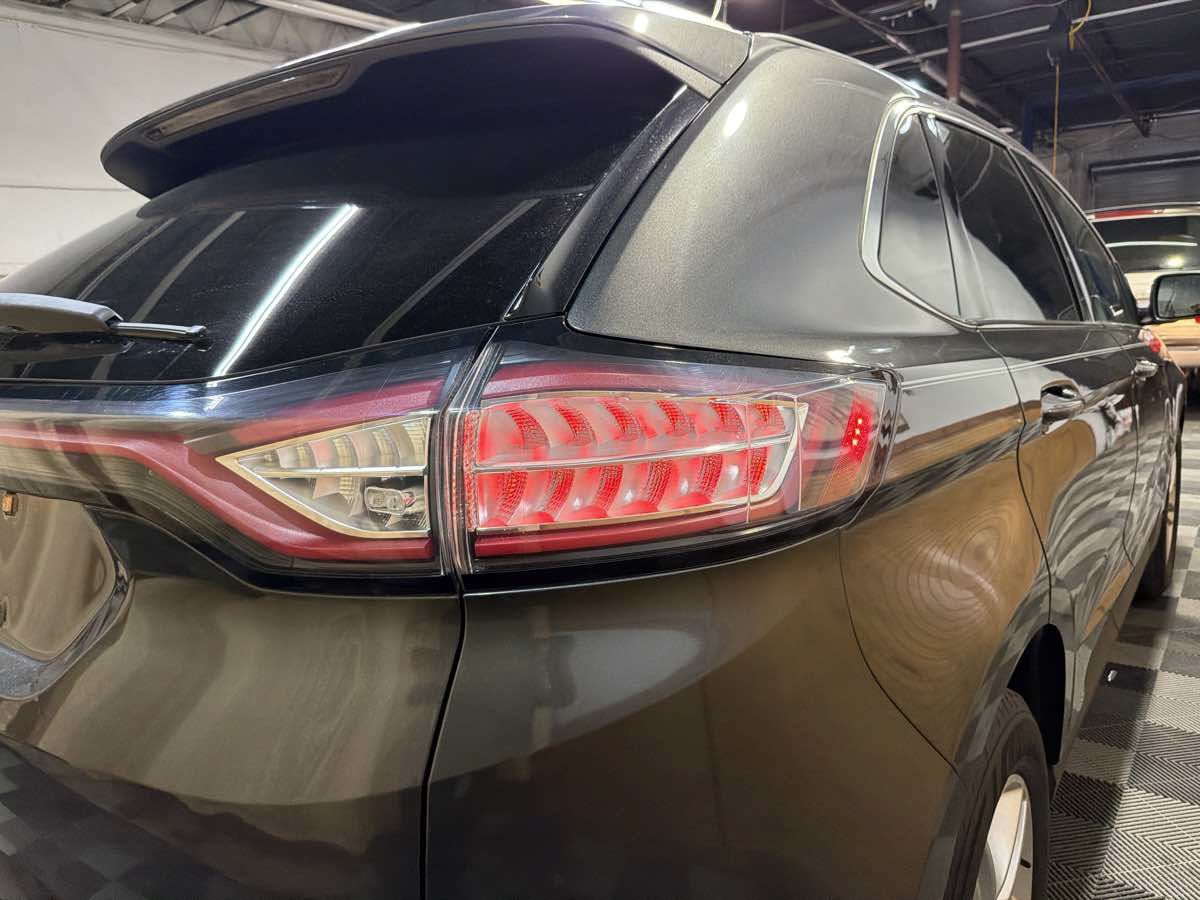 Used 2017 Ford Edge SEL w/ Equipment Group 201A FWD image 10