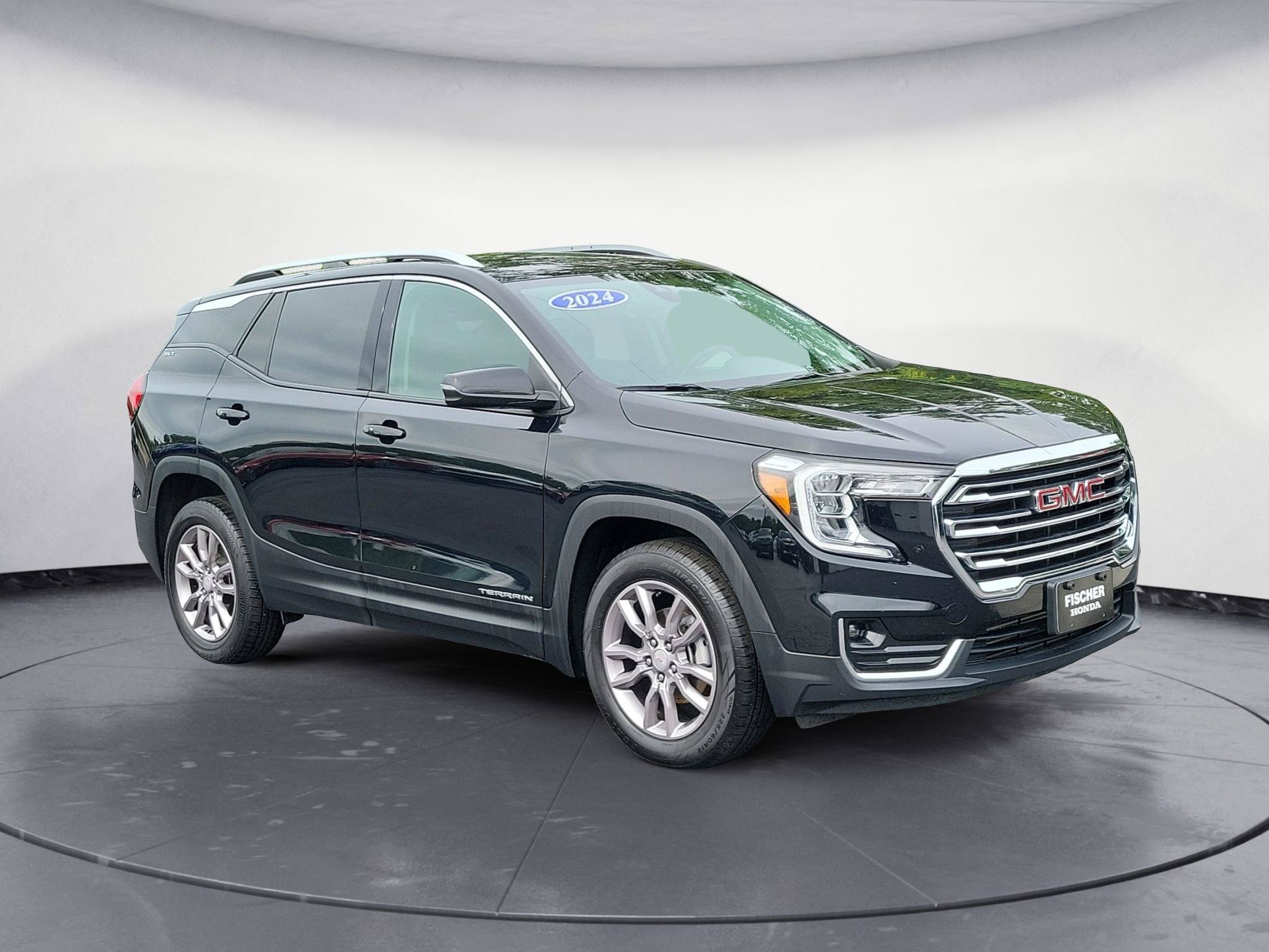 Used 2024 GMC Terrain SLT AWD/4WD image 2