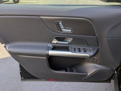 Certified 2025 Mercedes-Benz GLA 250 image 14