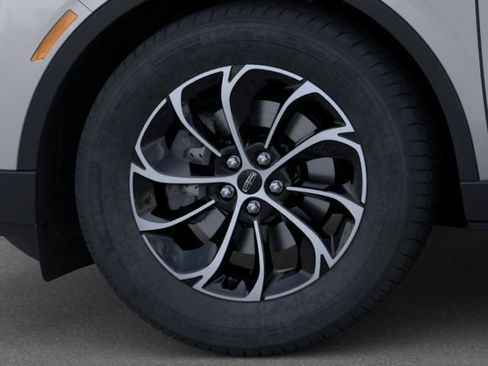 New 2026 Lincoln Nautilus Premier AWD/4WD image 19