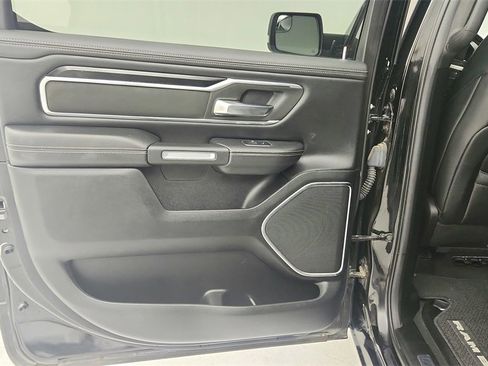 Used 2019 RAM 1500 Laramie image 29