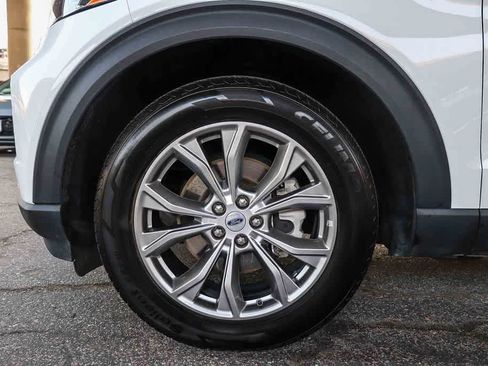 Used 2023 Ford Explorer Limited w/ Equipment Group 301A image 11