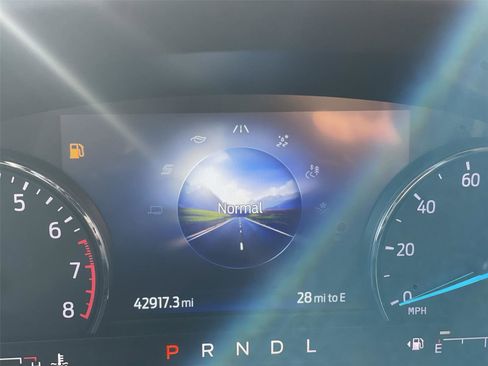 Used 2022 Ford Explorer XLT w/ Equipment Group 202A image 33