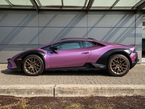 Used 2024 Lamborghini Huracan Sterrato image 19