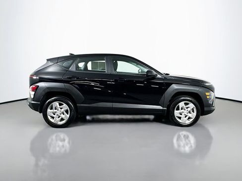 Certified 2024 Hyundai Kona SE AWD/4WD image 9