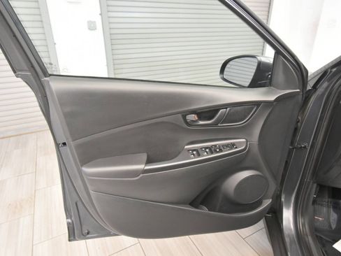 Used 2020 Hyundai Kona SEL AWD/4WD image 16
