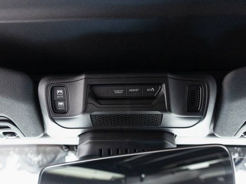 Used 2024 Jeep Wrangler Unlimited Rubicon image 19