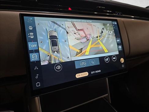 New 2025 Land Rover Range Rover Long Wheelbase SE image 24