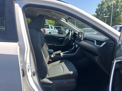 Used 2024 Toyota RAV4 XLE FWD image 19