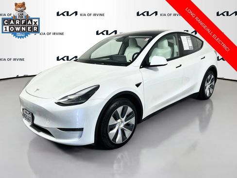 Used 2024 Tesla Model Y Long Range AWD/4WD image 3