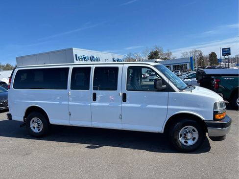 Used 2019 Chevrolet Express 3500 LT w/ LT Preferred Equipment Group image 3