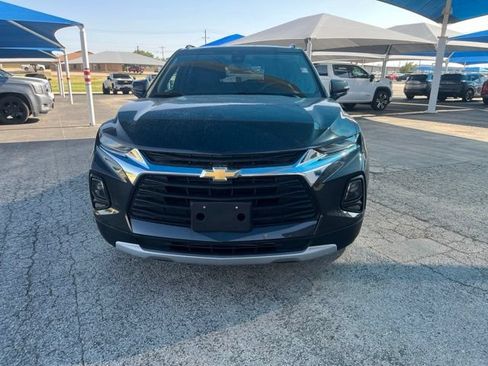 Used 2022 Chevrolet Blazer LT FWD image 2