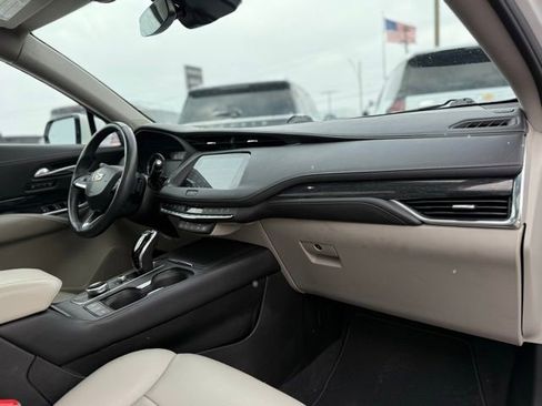 Used 2022 Cadillac XT4 Premium Luxury w/ Sun And Sound Package image 20