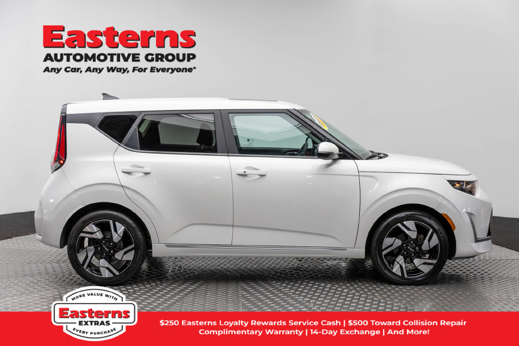 Used 2023 Kia Soul GT-Line FWD image 5