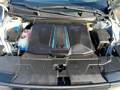 Used 2024 Hyundai Ioniq 5 Limited image 24