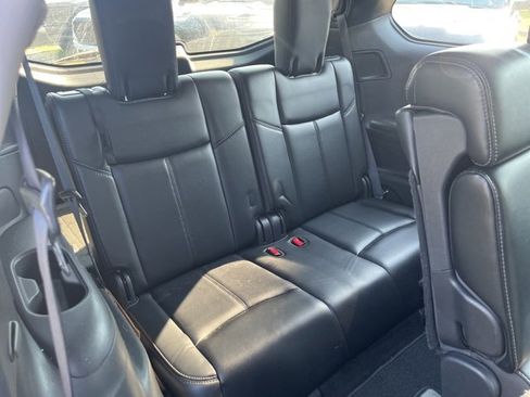 Used 2017 Nissan Pathfinder Platinum image 14