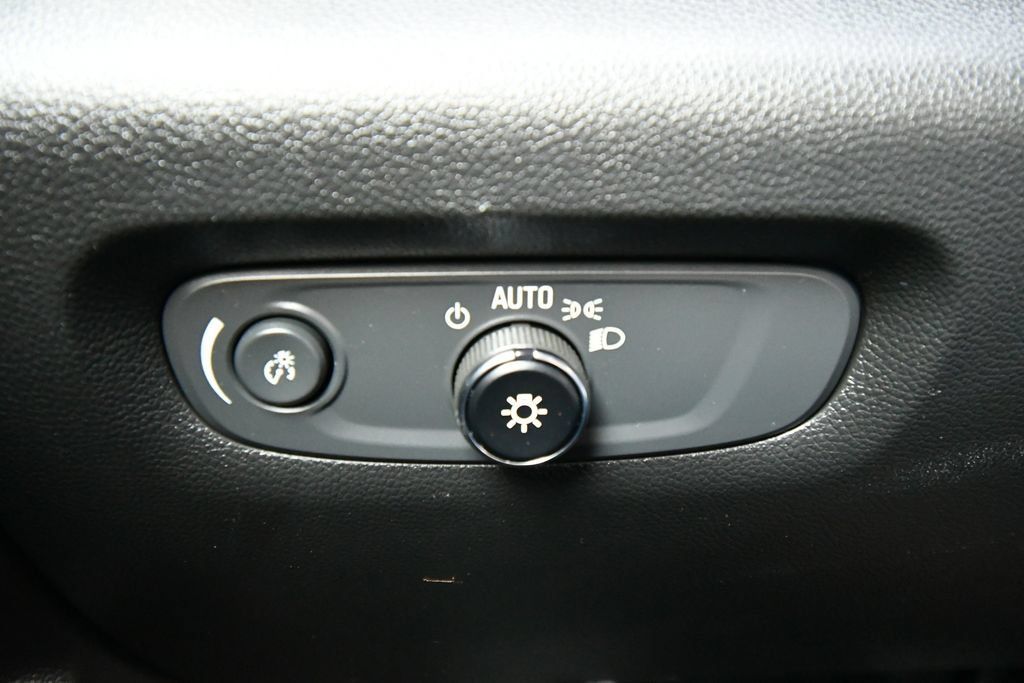 Used 2023 Chevrolet Traverse RS w/ LPO, Floor Liner Package AWD/4WD image 23