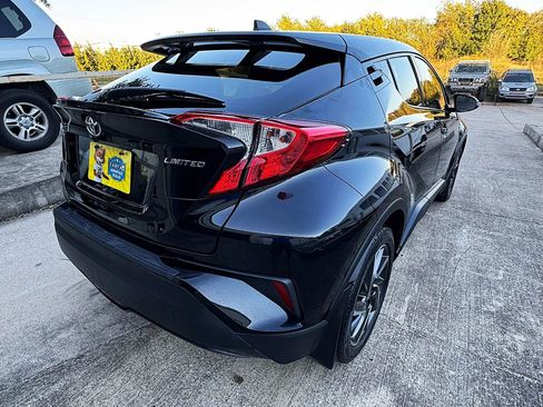 Used 2020 Toyota C-HR Limited image 3