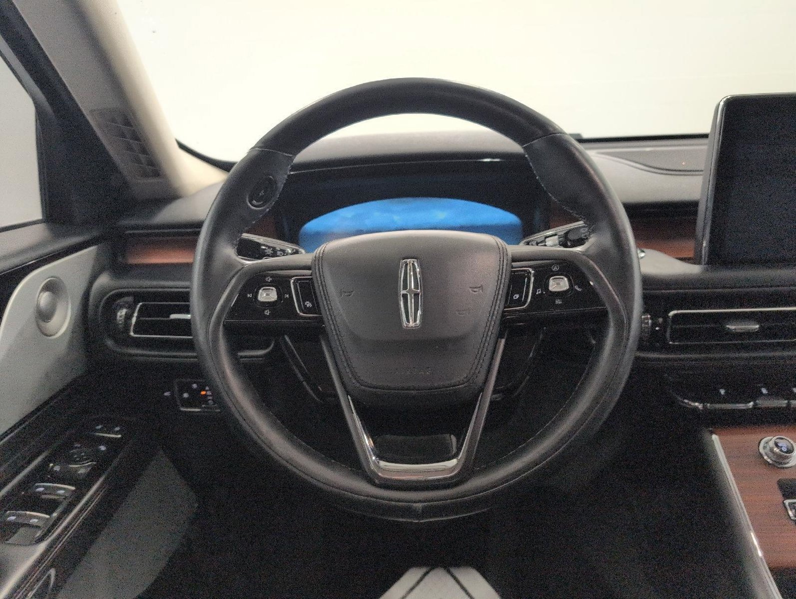Used 2020 Lincoln Aviator Reserve w/ Equipment Group 202A AWD/4WD image 5