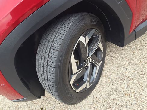 Used 2024 Hyundai Tucson Limited image 32