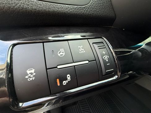 Used 2014 Kia Sorento SX Limited image 17