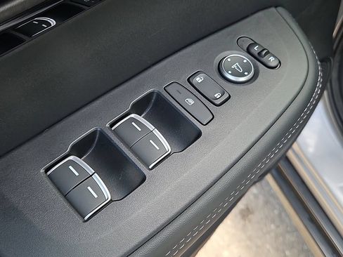 Used 2025 Acura ADX FWD image 15
