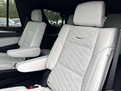 New 2026 Cadillac Escalade V image 14