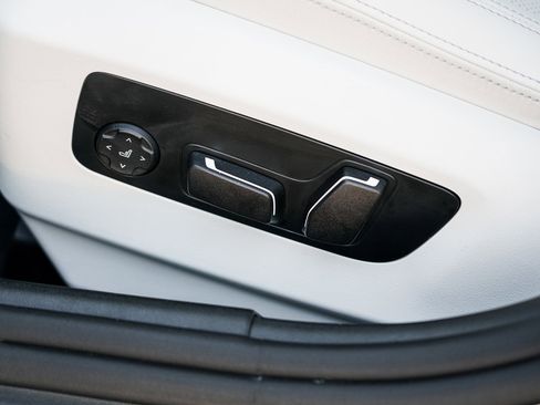 Certified 2024 BMW 530i w/ Convenience Package image 19