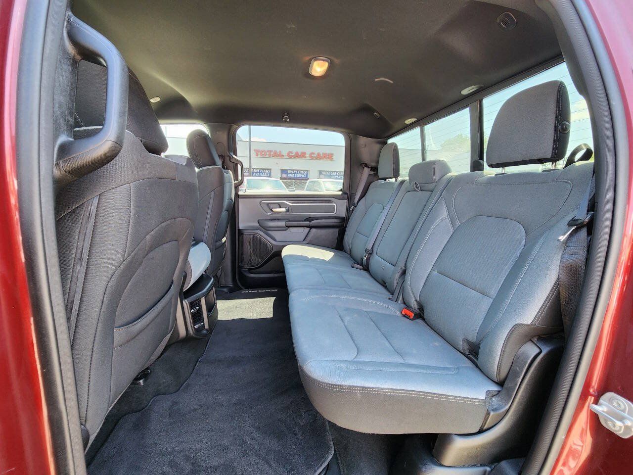 Used 2021 RAM 1500 Big Horn AWD/4WD image 13