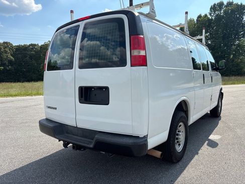 Used 2016 Chevrolet Express 2500 RWD image 5