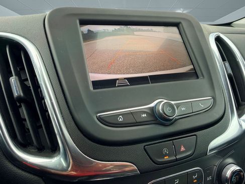 Used 2022 Chevrolet Equinox LT image 30