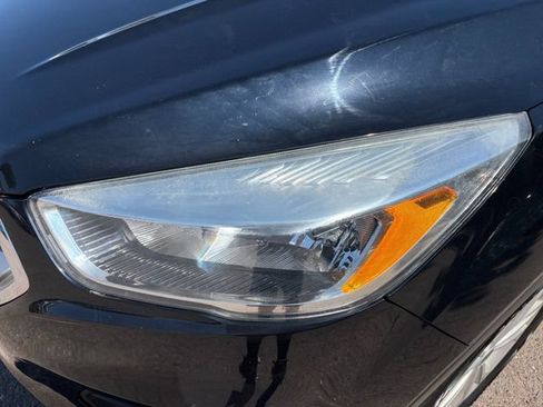 Used 2017 Ford Escape SE AWD/4WD image 9