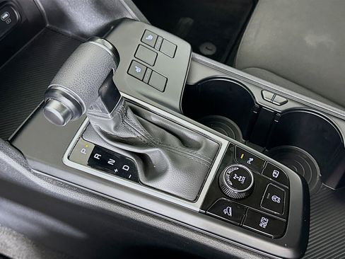 Used 2025 Kia Sportage LX image 23