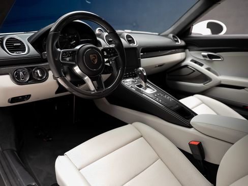 Used 2025 Porsche 718 Cayman GTS RWD image 2