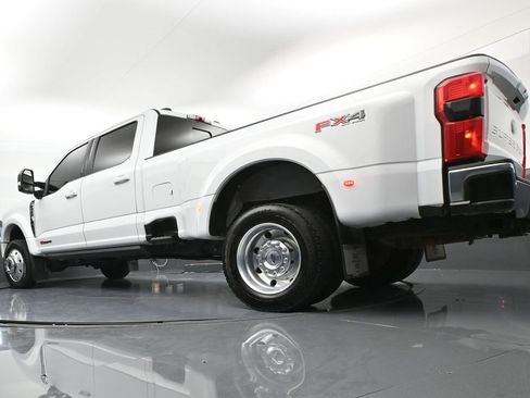 Used 2024 Ford F450 Lariat w/ Lariat Ultimate Package image 31
