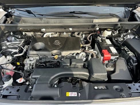 Used 2022 Toyota RAV4 XLE Premium image 29