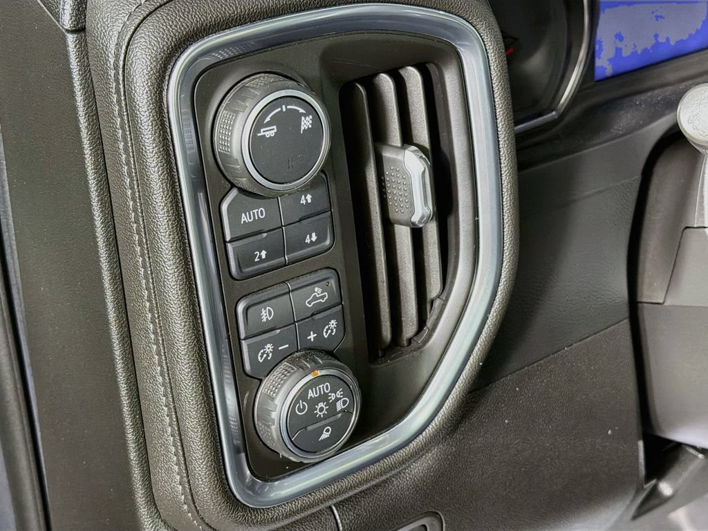 Used 2019 Chevrolet Silverado 1500 LT Trail Boss AWD/4WD image 10