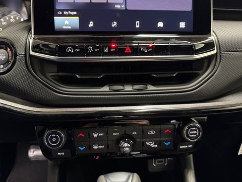 New 2026 Jeep Compass Limited image 3