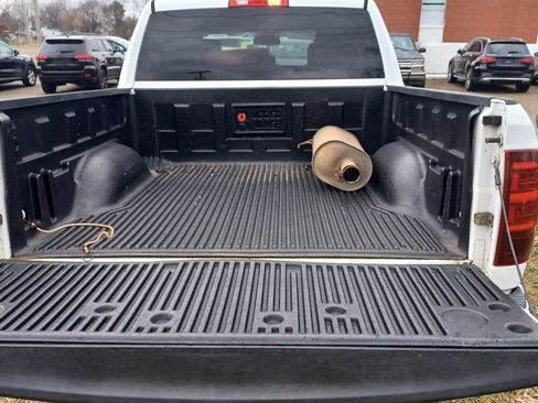 Used 2016 RAM 1500 Express image 8