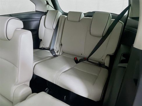 New 2026 Honda Odyssey Touring image 9