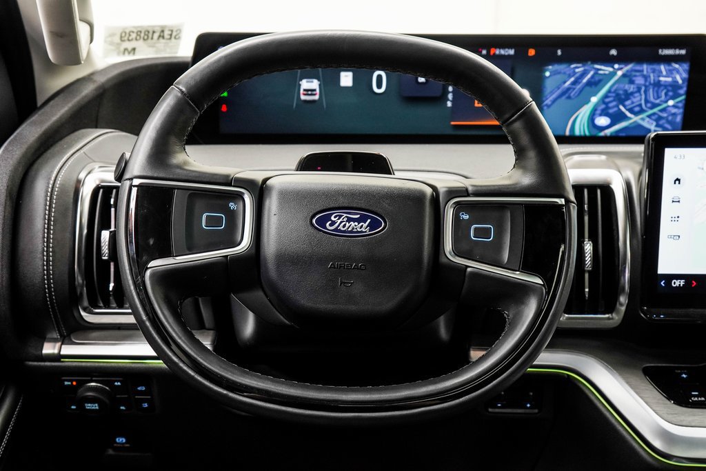 Used 2025 Ford Expedition Platinum AWD/4WD image 19