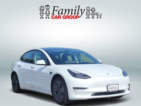 Used 2022 Tesla Model 3 Long Range AWD/4WD image 2