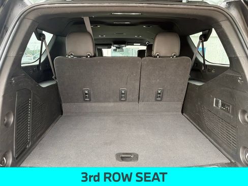 Used 2023 Chevrolet Suburban Premier AWD/4WD image 25