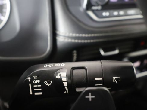 Used 2022 Nissan Rogue SV AWD/4WD image 37